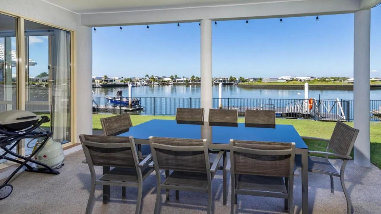 Casa vacanze Dog Friendly Home With Canal Views Banksia Beach Australia